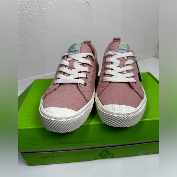 Cariuma Rose Canvas
OCA LOW|NIB|The Perfect Tennis Shoe! - Picture 7 of 10